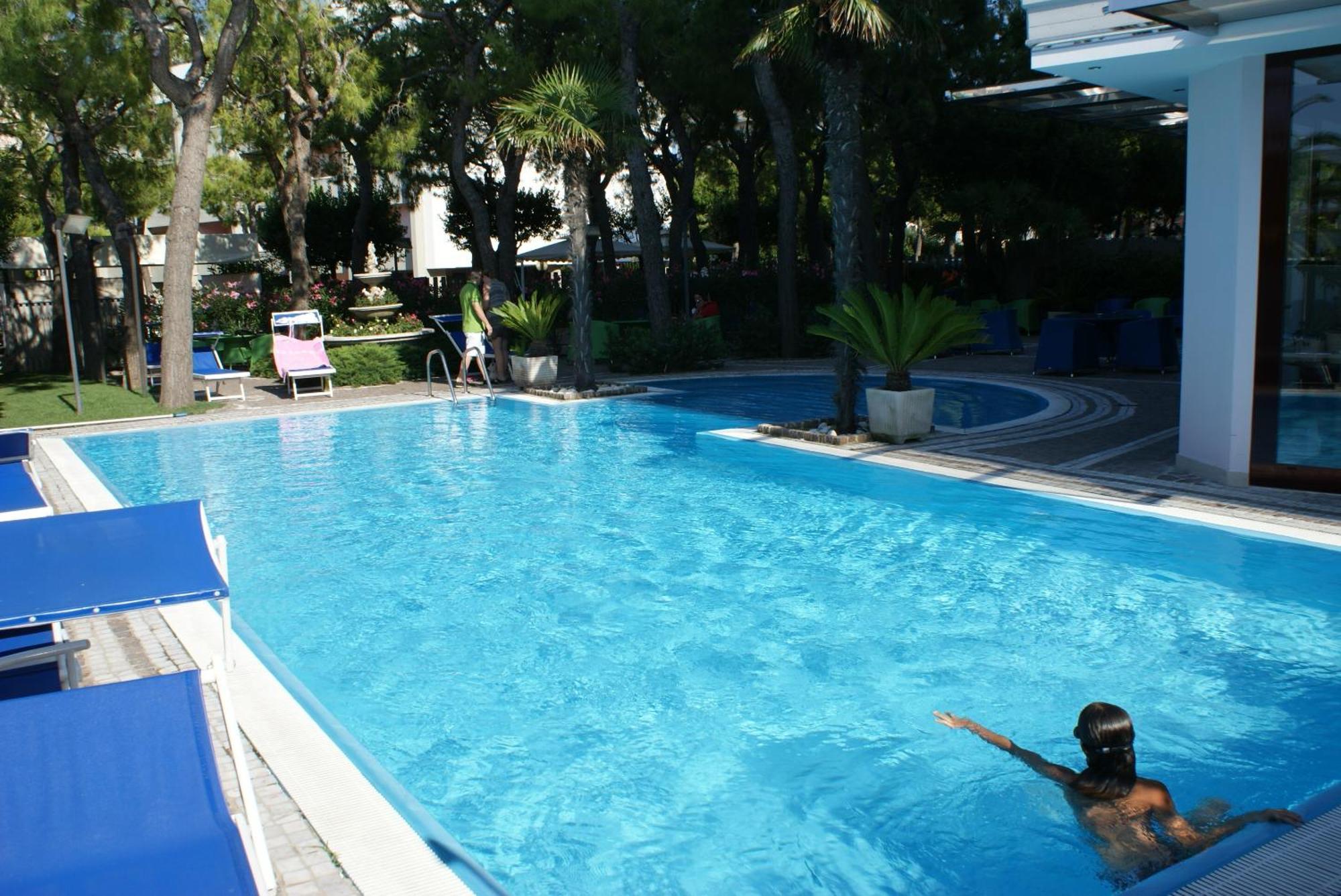 Hotel Sporting Сан-Бенедетто-дель-Тронто Экстерьер фото