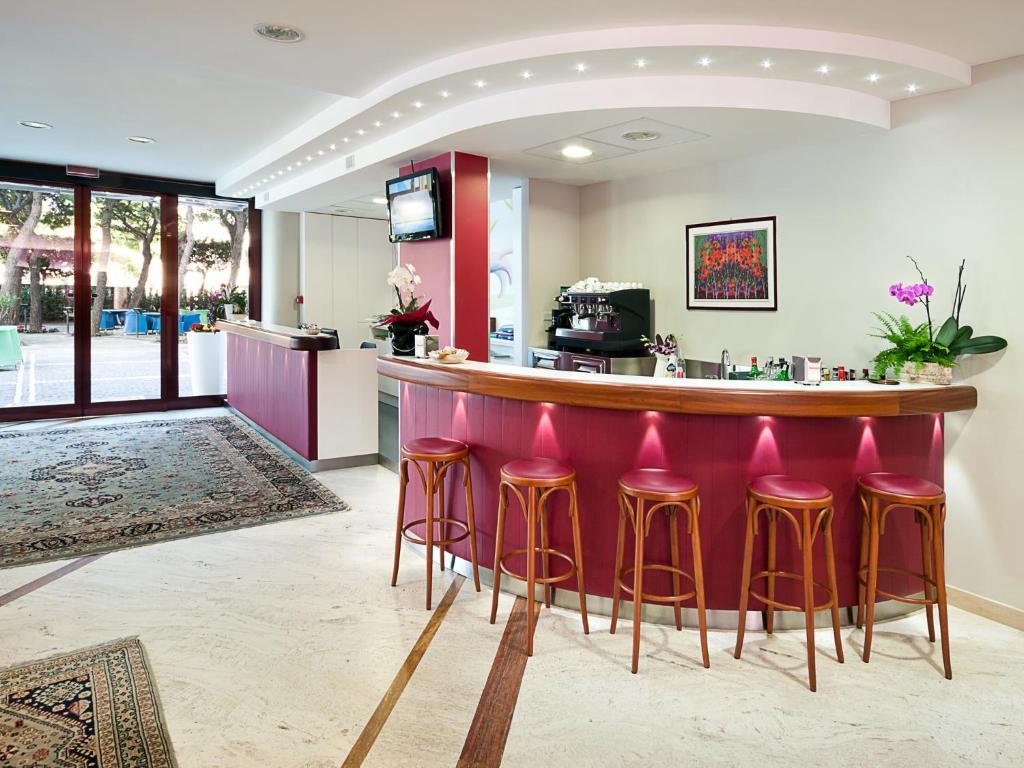 Hotel Sporting Сан-Бенедетто-дель-Тронто Экстерьер фото
